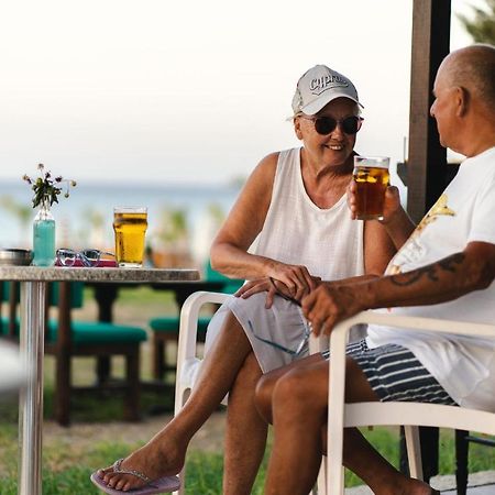 פרוטאראס Astreas Beach Hotel Apartments מראה חיצוני תמונה