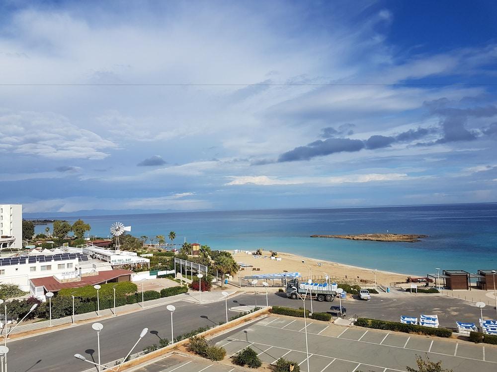 פרוטאראס Astreas Beach Hotel Apartments מראה חיצוני תמונה