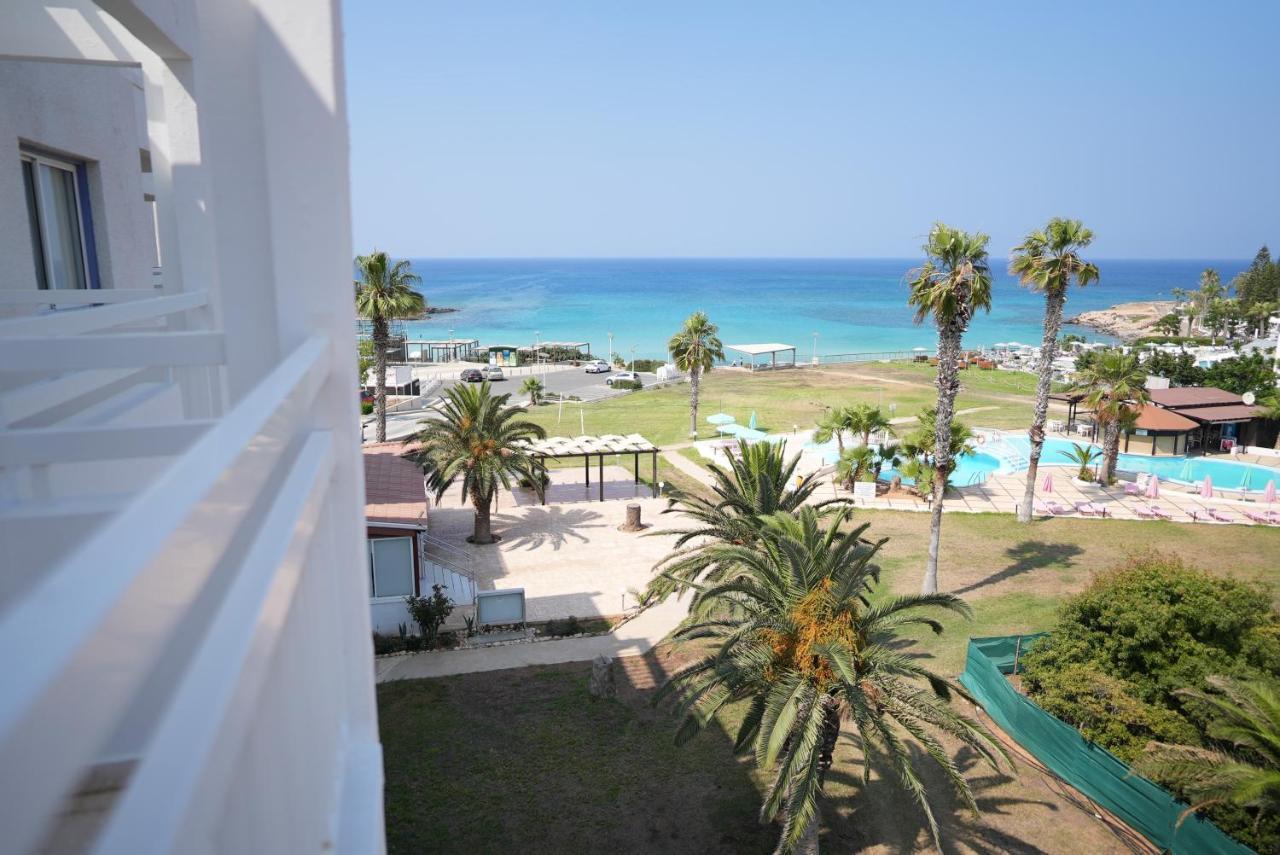 פרוטאראס Astreas Beach Hotel Apartments מראה חיצוני תמונה