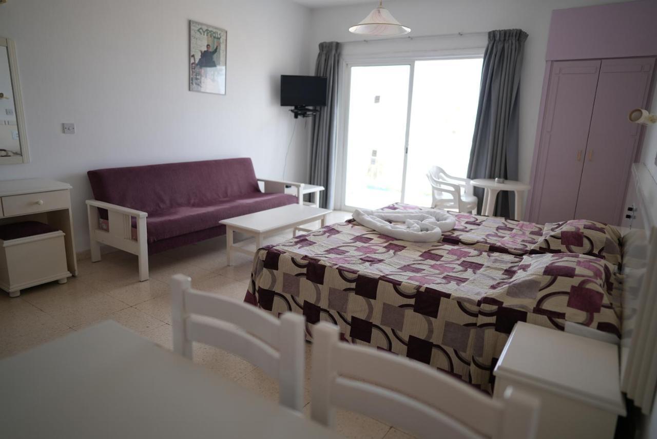 פרוטאראס Astreas Beach Hotel Apartments מראה חיצוני תמונה