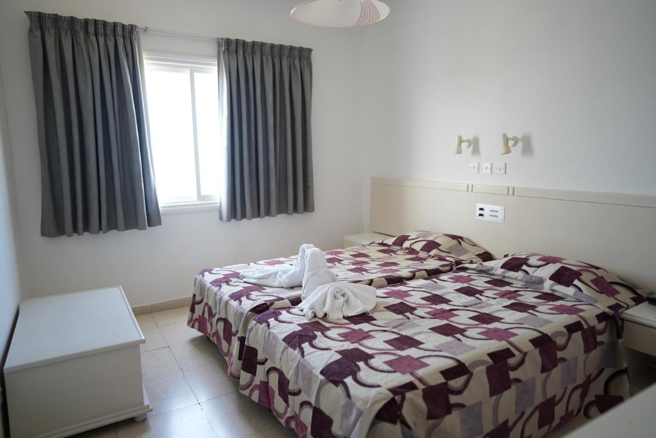 פרוטאראס Astreas Beach Hotel Apartments מראה חיצוני תמונה