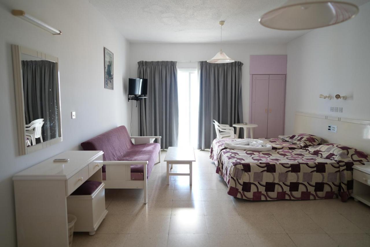 פרוטאראס Astreas Beach Hotel Apartments מראה חיצוני תמונה